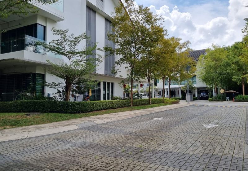 Just Listed! Low Floor unit for sale with immediate rental income