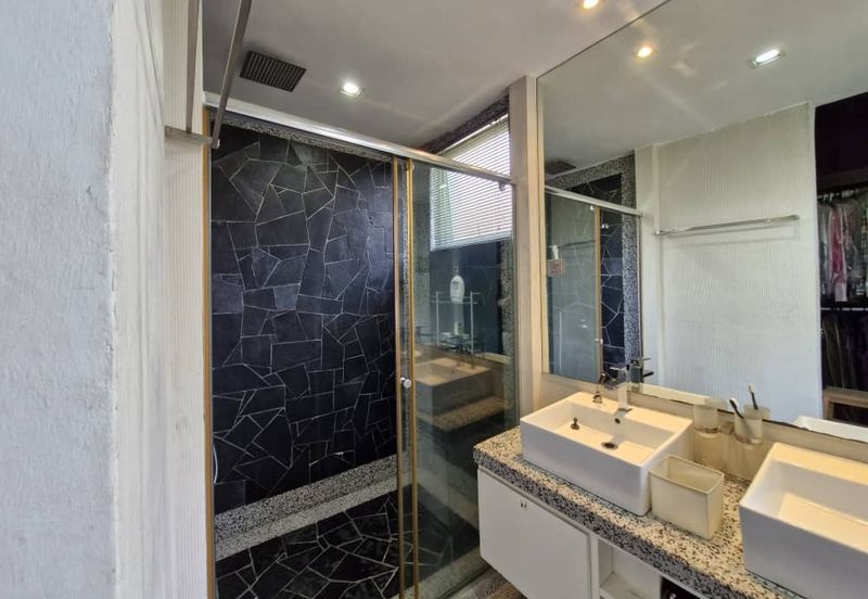 Desa ParkCity (Adora)