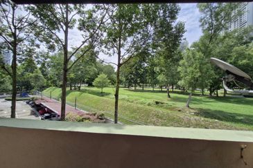 Desa ParkCity (Adora)