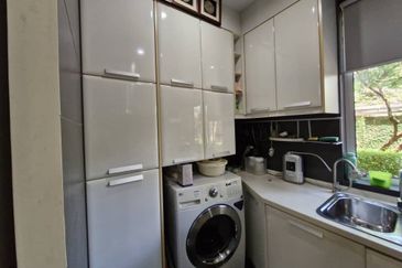 Desa ParkCity (Adora)