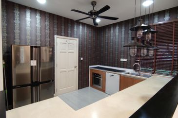 Desa ParkCity (Adora)