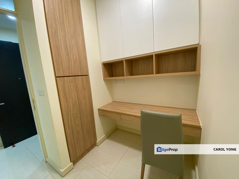 Bright Modern Home with Huge Balcony, Kuala Lumpur, Desa Parkcity