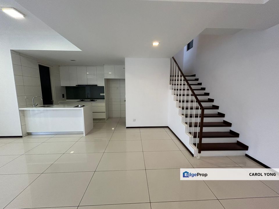 Just Listed! Partly Furnished with well maintain condition, Kuala Lumpur, Desa Parkcity