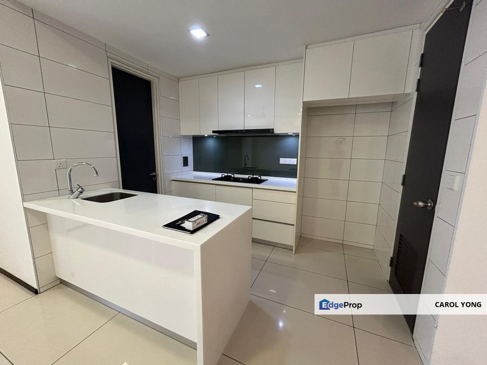 Just Listed! Partly Furnished with well maintain condition, Kuala Lumpur, Desa Parkcity