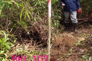Tanah Lot Banglo Bukit Damar