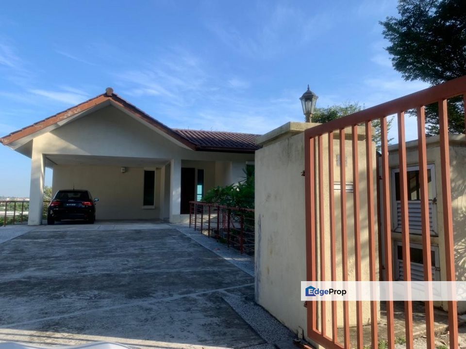 Three Storey Bungalow Kayangan Heights Teratai Villa, Selangor, Shah Alam
