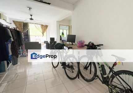 Putra Villa Condo Gombak Next to Lrt Gombak, Kuala Lumpur, Gombak