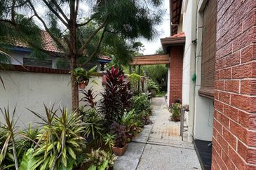 Tropicana Golf & Country Resort