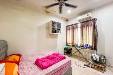 Taman Lembah Keramat AU5