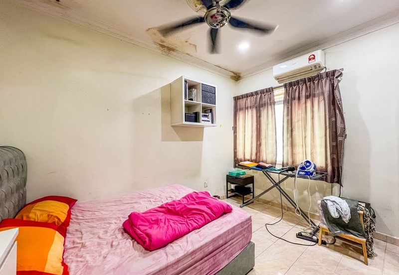 Taman Lembah Keramat AU5