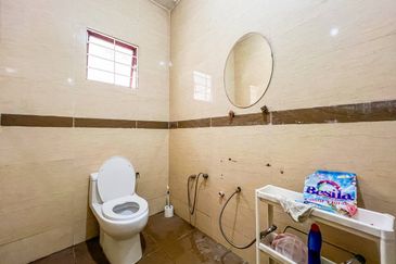 Taman Lembah Keramat AU5