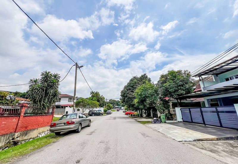 Taman Lembah Keramat AU5