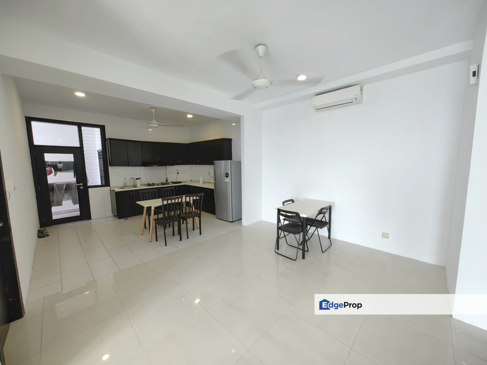 Mid Level One Avenue Usj Partly Furnish, Selangor, USJ