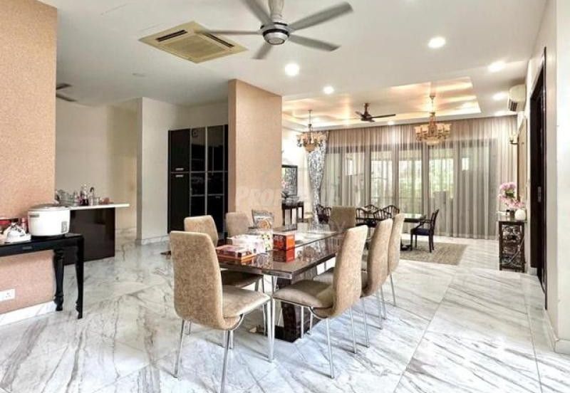 Double storey Bungalow Spacious Land Ara Damansara