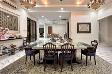 Double storey Bungalow Spacious Land Ara Damansara