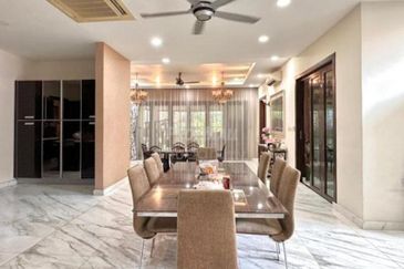 Double storey Bungalow Spacious Land Ara Damansara