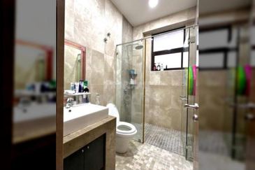 Double storey Bungalow Spacious Land Ara Damansara