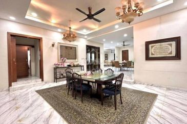 Double storey Bungalow Spacious Land Ara Damansara