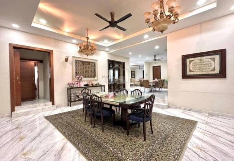 Double storey Bungalow Spacious Land Ara Damansara