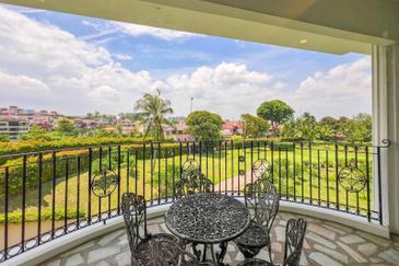 4 Storey Bungalow Tropicana Golf Country Resort