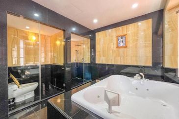 4 Storey Bungalow Tropicana Golf Country Resort