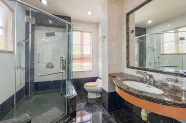 4 Storey Bungalow Tropicana Golf Country Resort