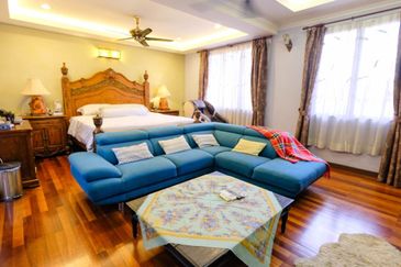 Double Storey Bungalow Ara Damansara