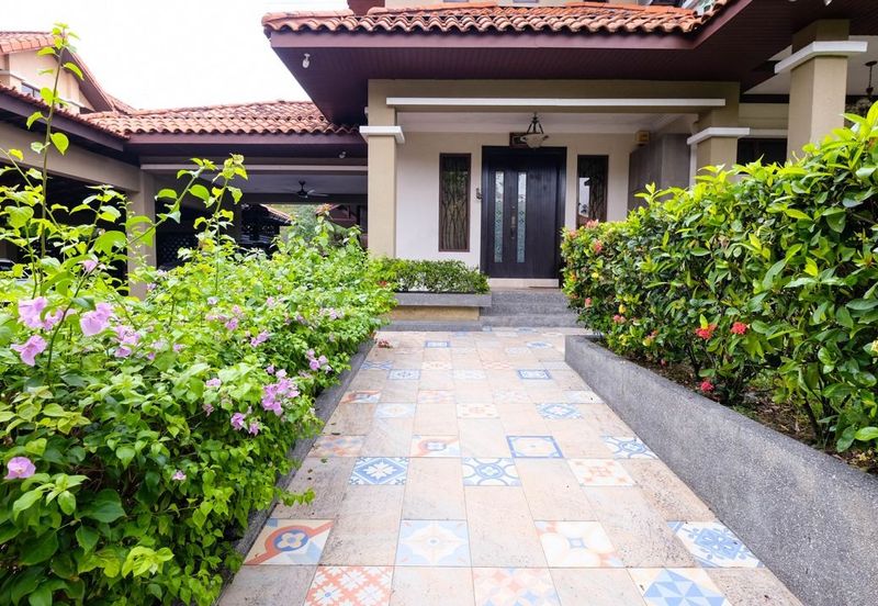 Double Storey Bungalow Ara Damansara