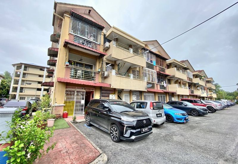 Pangsapuri Seri Delima @ Subang Permata