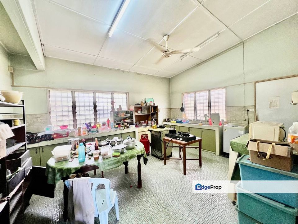 One Half Storey Bungalow Seksyen 16 Pj, Selangor, Petaling Jaya