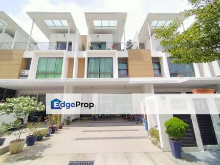 Three Storey Superlink Lake Point Residence Cyber, Selangor, Cyberjaya