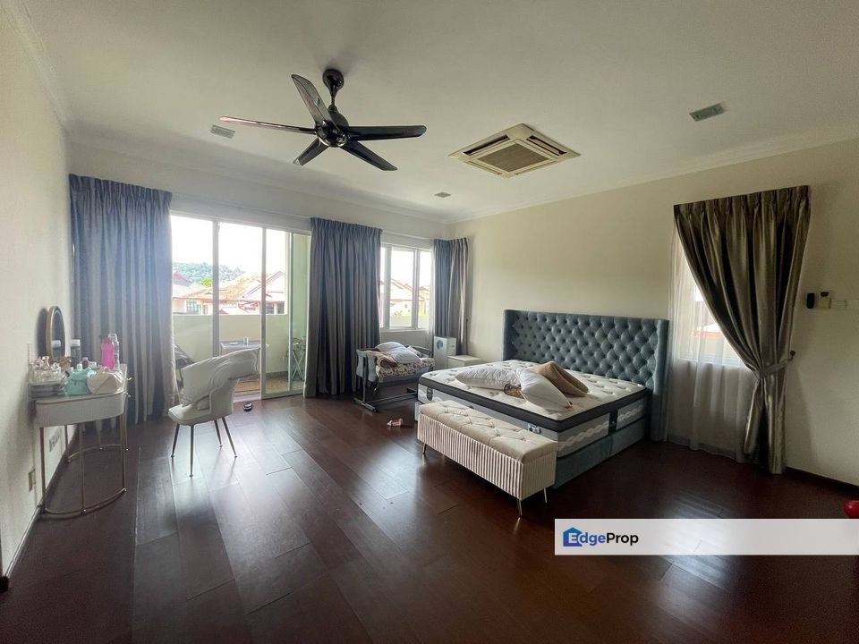 Three Storey Semid Beverly Heights Ampang, Selangor, Ampang