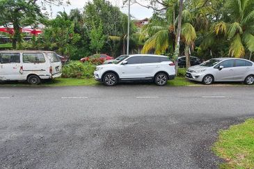 Taman Pinggiran Batu Caves