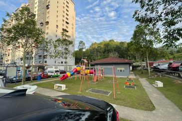 Selayang Mulia Apartment Mawar & Teratai