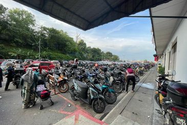 Selayang Mulia Apartment Mawar & Teratai