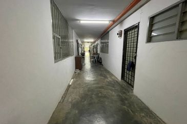 Selayang Mulia Apartment Mawar & Teratai