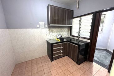 Pangsapuri Kristal (Crystal Tower), Taman Bukit Indah