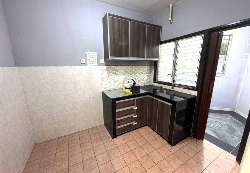 Pangsapuri Kristal (Crystal Tower), Taman Bukit Indah