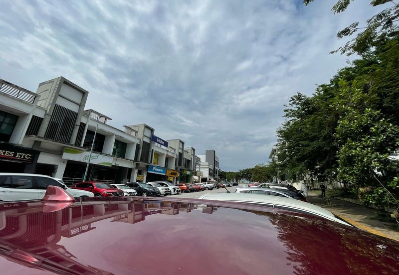 E-Boulevard, Denai Alam