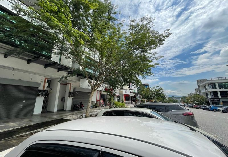 E-Boulevard, Denai Alam