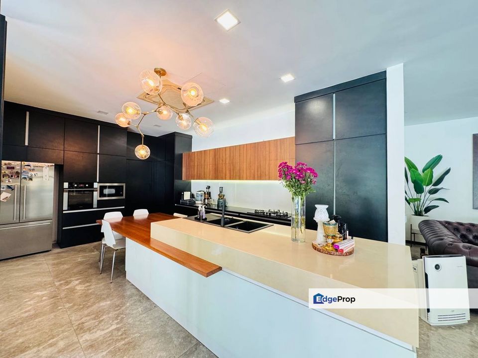 Double Storey Bungalow Kgsaas Seksyen 13 Shah Alam, Selangor, Shah Alam