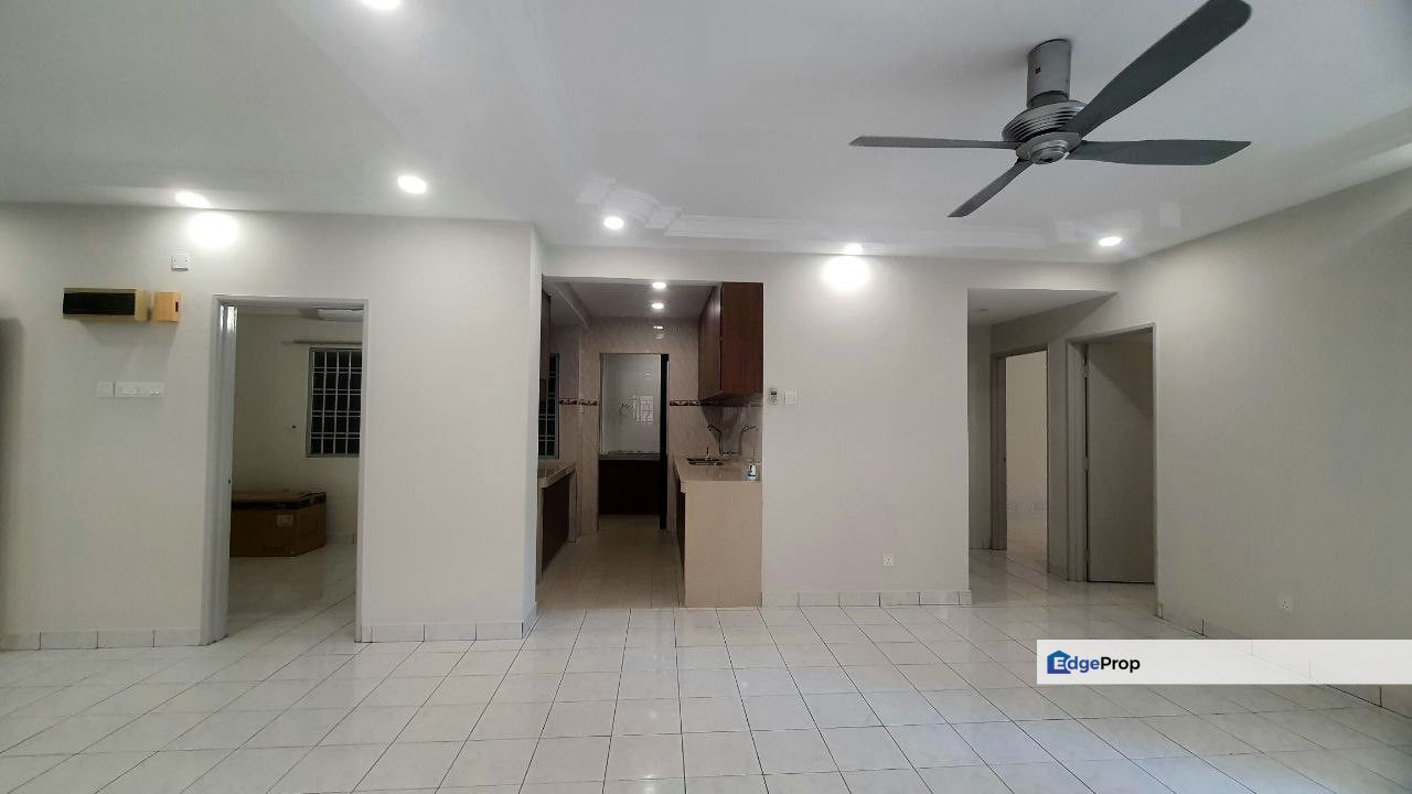 Low Floor Pelangi Damansara Persiaran Surian Kota Damansara, Selangor, Kota Damansara