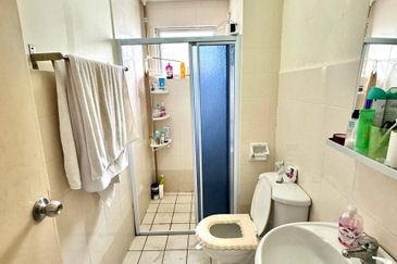 Perdana View Condominium