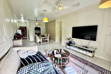 Perdana View Condominium