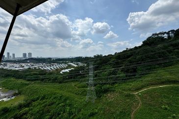 Perdana View Condominium