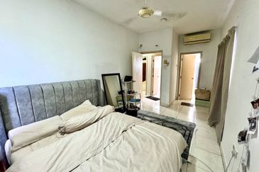 Perdana View Condominium