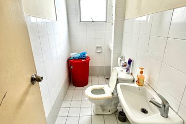 Perdana View Condominium