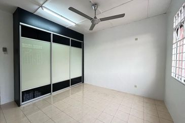 Bandar Pinggiran Subang