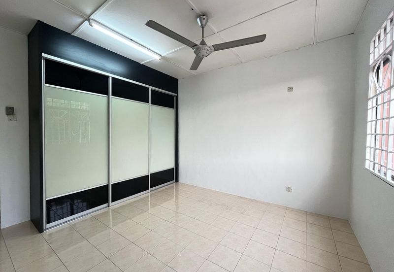 Bandar Pinggiran Subang