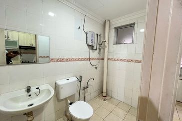 Bandar Pinggiran Subang